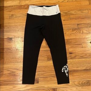 PINK Victoria's Secret Black and White Leggings